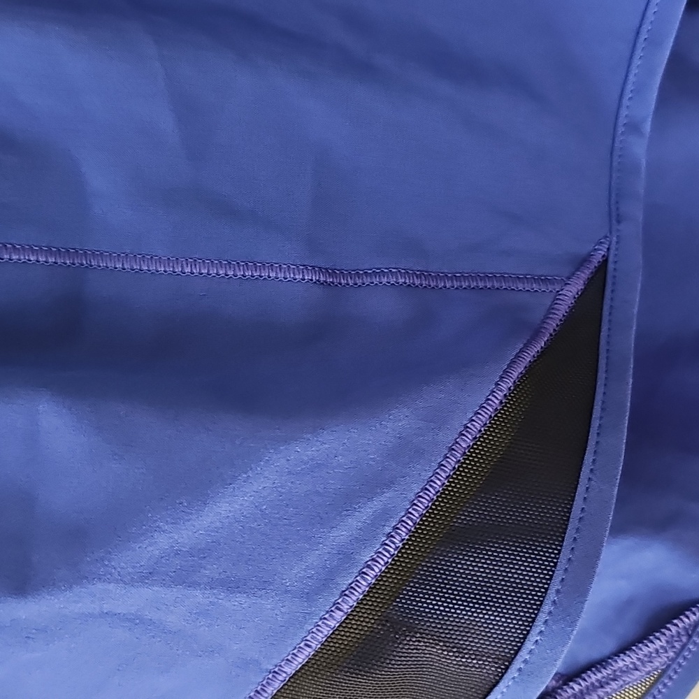 210. Lululemon Hotty Hot Shorts - Picture 2 of 5